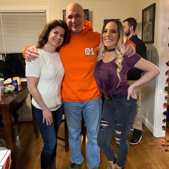 🐾🖤 Meet Your Seller 🖤🐾 - Picture 4 of 16